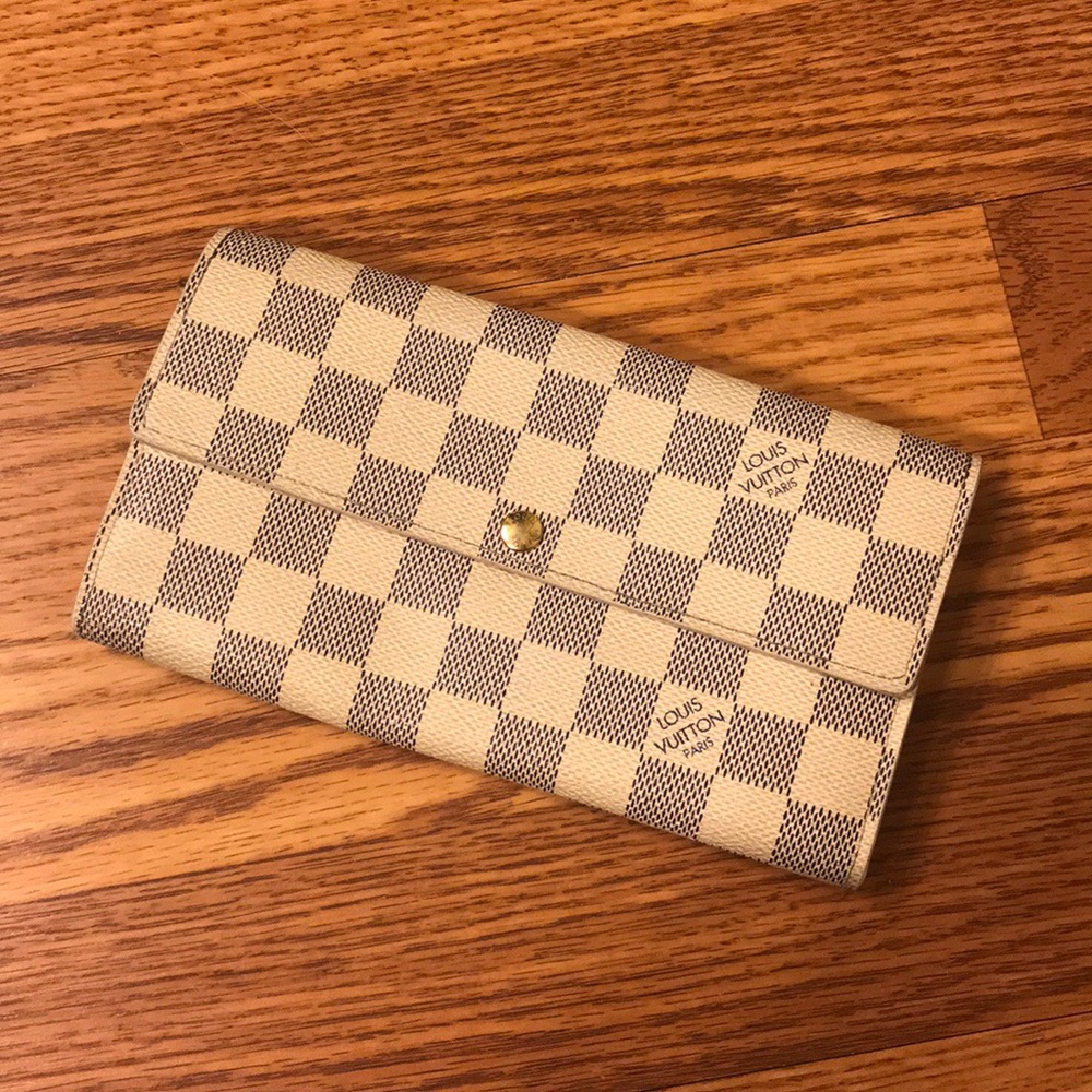 Louis Vuitton Sarah Wallet